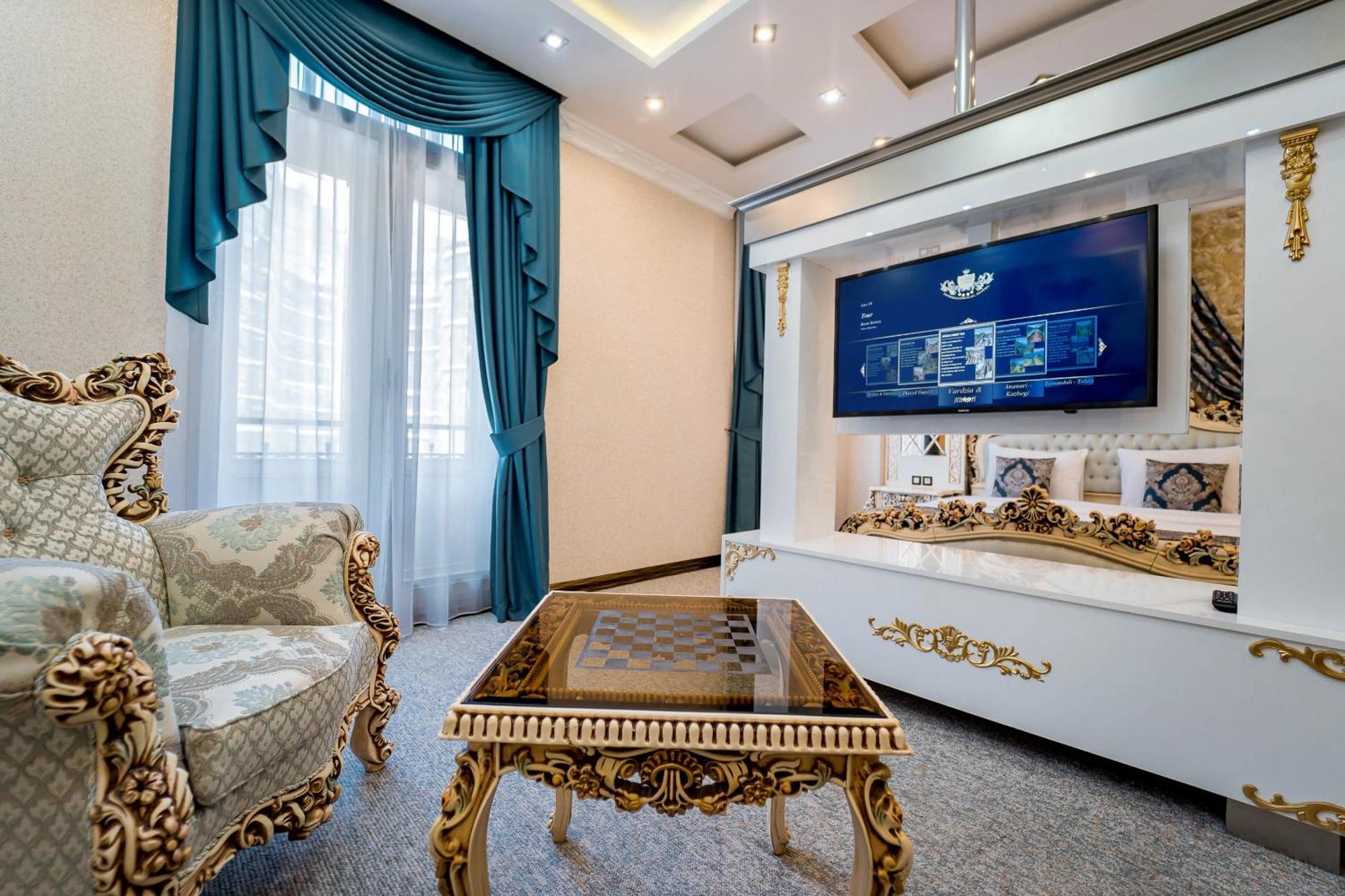 Hotel Aqua Freedom Тбилиси Екстериор снимка