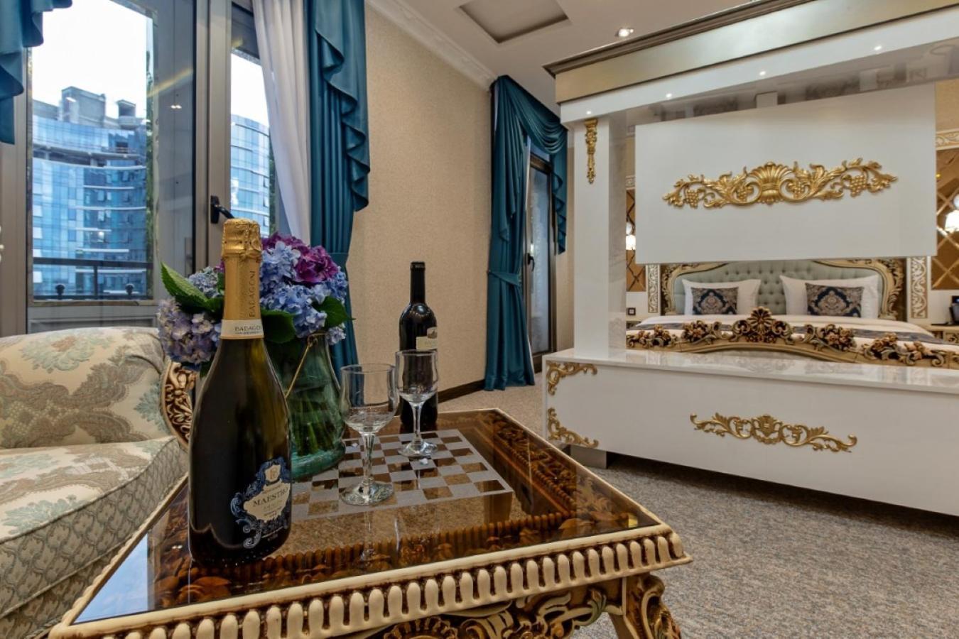 Hotel Aqua Freedom Тбилиси Екстериор снимка