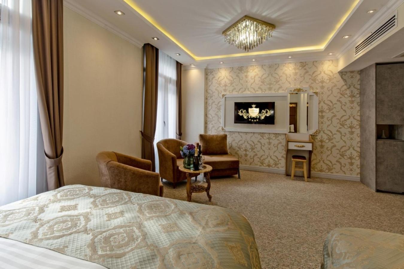 Hotel Aqua Freedom Тбилиси Екстериор снимка