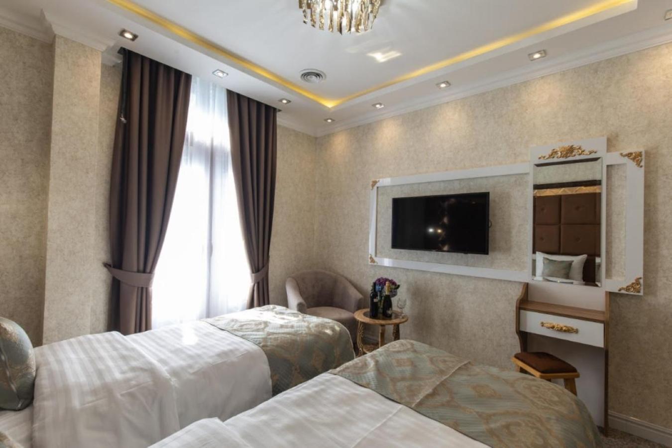 Hotel Aqua Freedom Тбилиси Екстериор снимка
