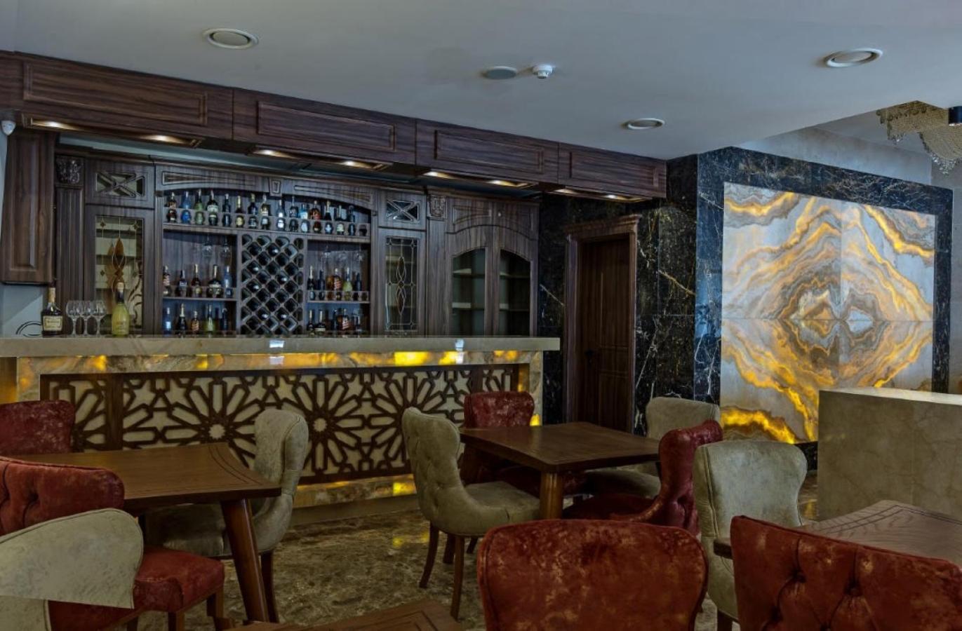 Hotel Aqua Freedom Тбилиси Екстериор снимка