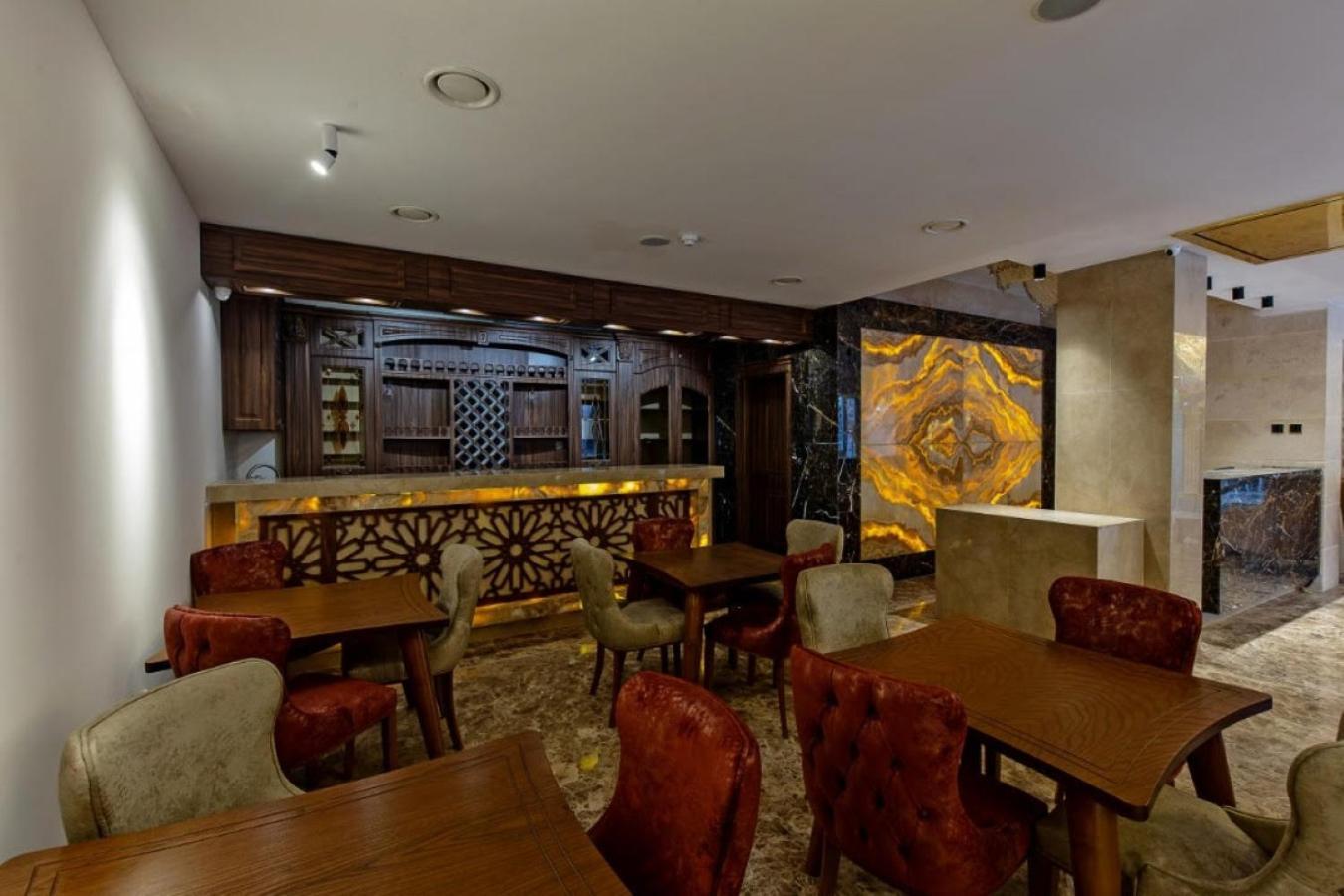 Hotel Aqua Freedom Тбилиси Екстериор снимка
